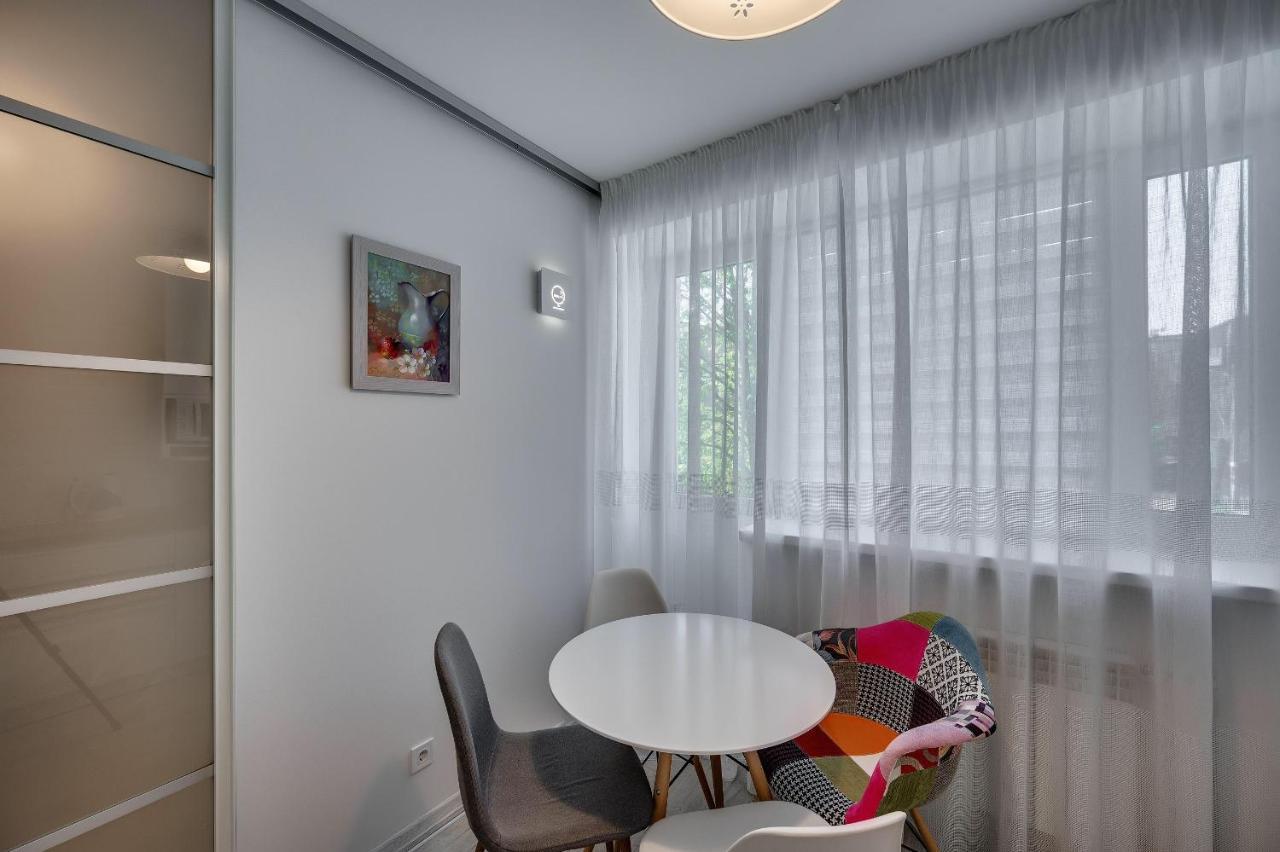 White Apartment Scandinavian Style Zaporizhia Extérieur photo