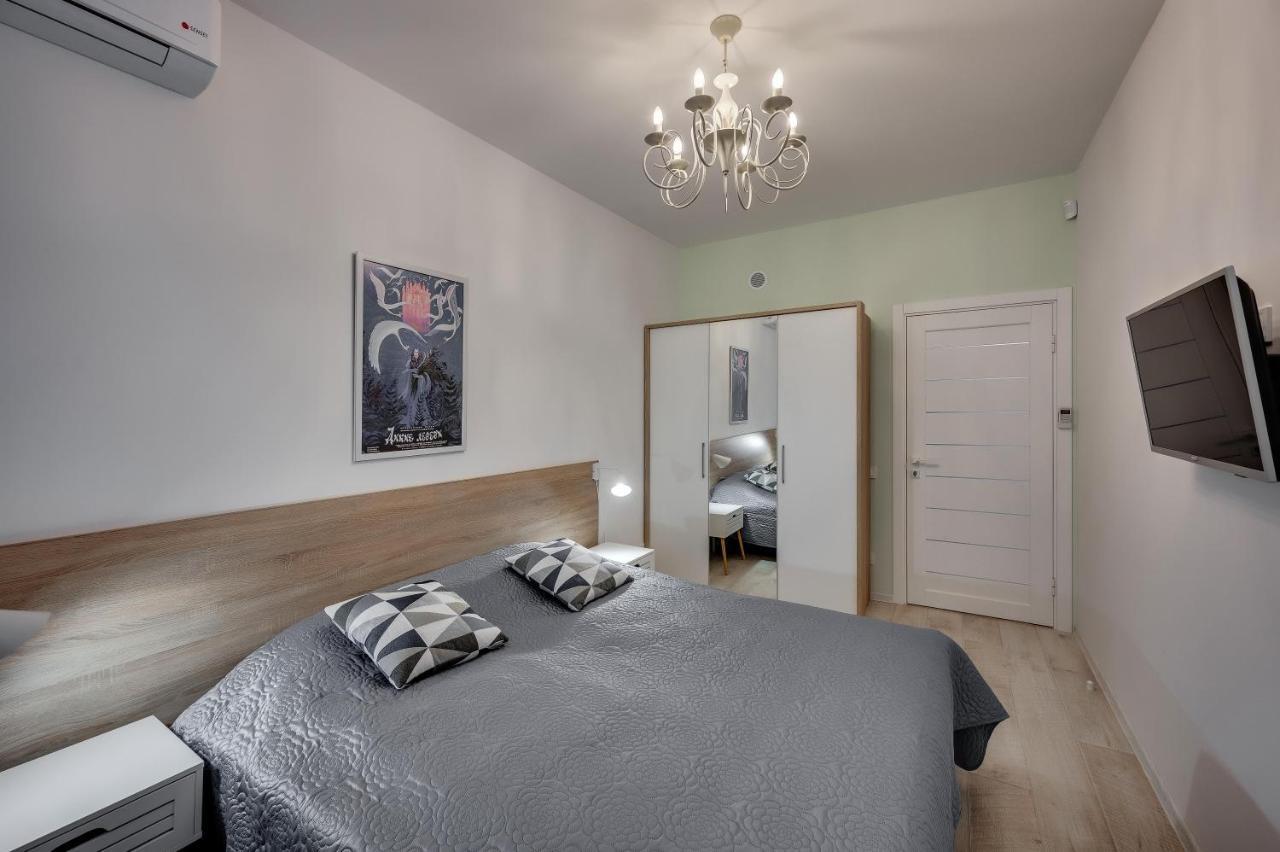 White Apartment Scandinavian Style Zaporizhia Extérieur photo
